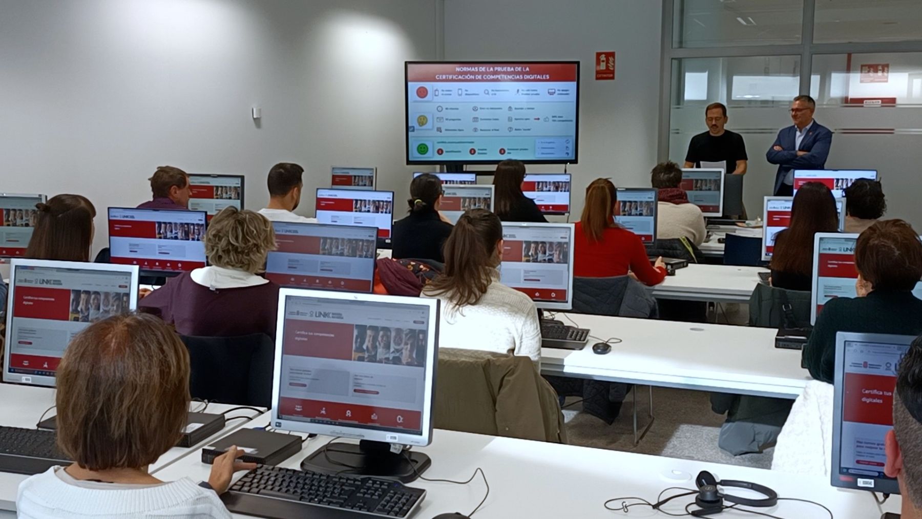 Así ha sido el primer examen de la certificación de competencias digitales en Navarra con 30 aspirantes