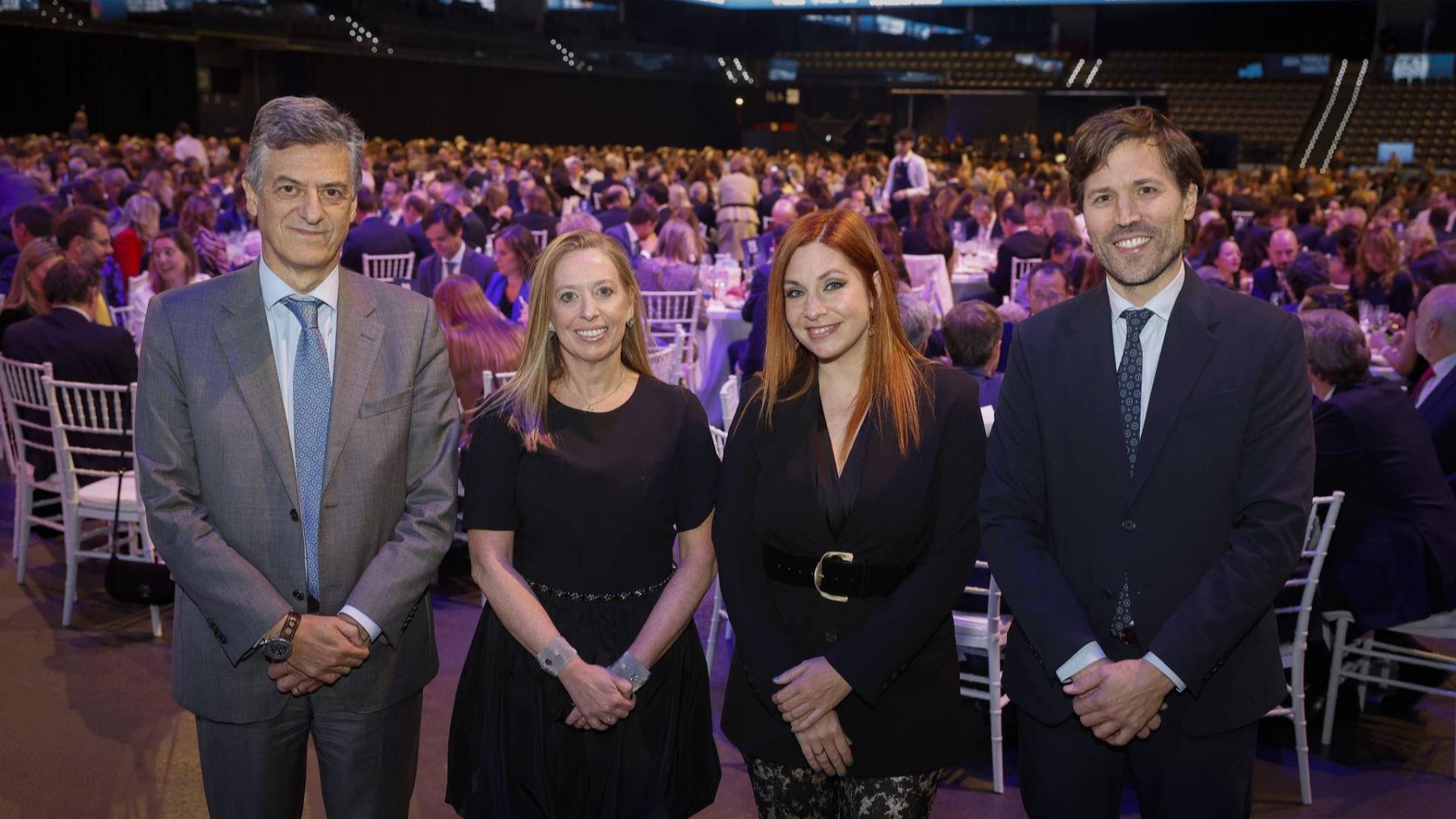 Más de 1.100 personas llenan el Navarra Arena en una gala que refuerza la lucha contra el cáncer infantil