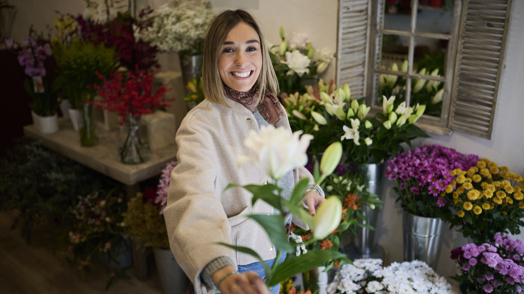 María, la navarra que abre un nuevo capítulo en el centro de Pamplona con una floristería histórica: “Es una gran apuesta”