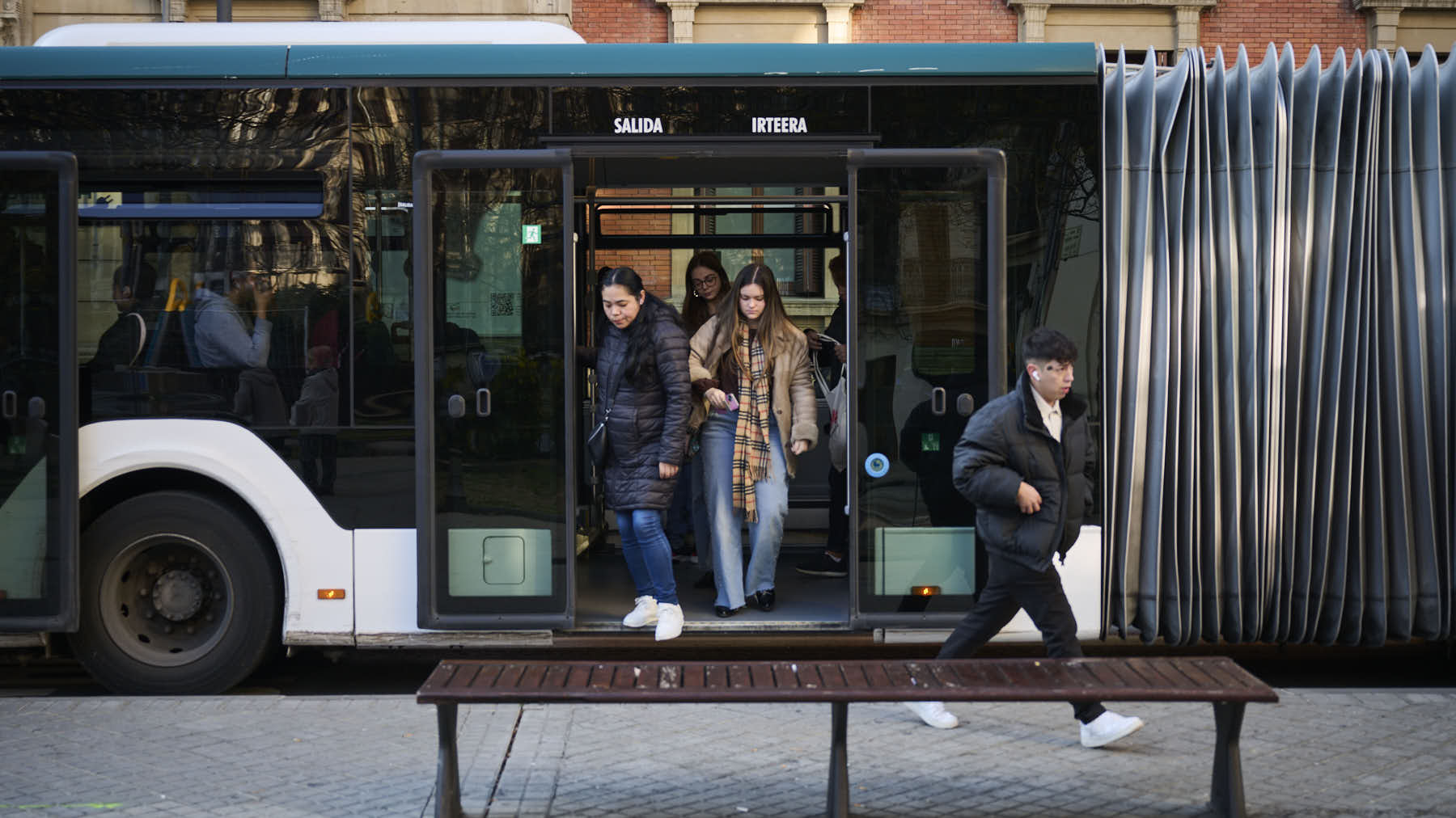 Las villavesas arrancan sin retrasos en una nueva jornada de huelga: así quedan las frecuencias