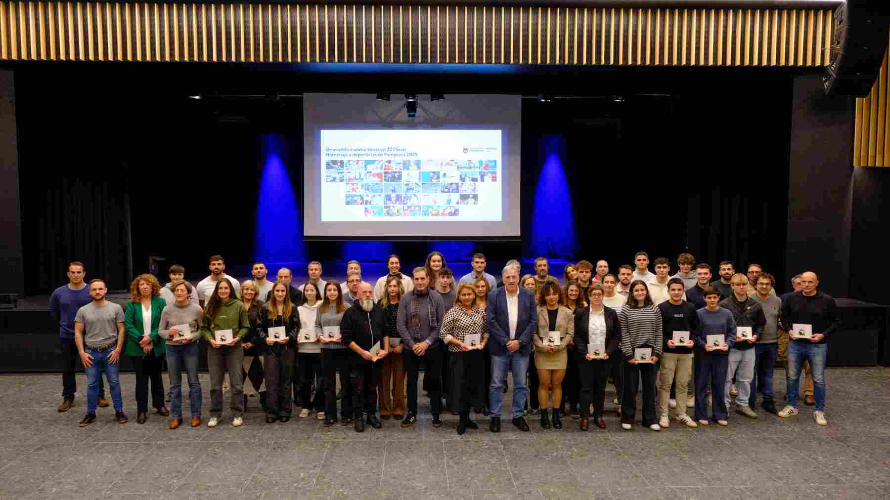 El Ayuntamiento de Pamplona reúne a los 41 deportistas más brillantes de la ciudad en 2025