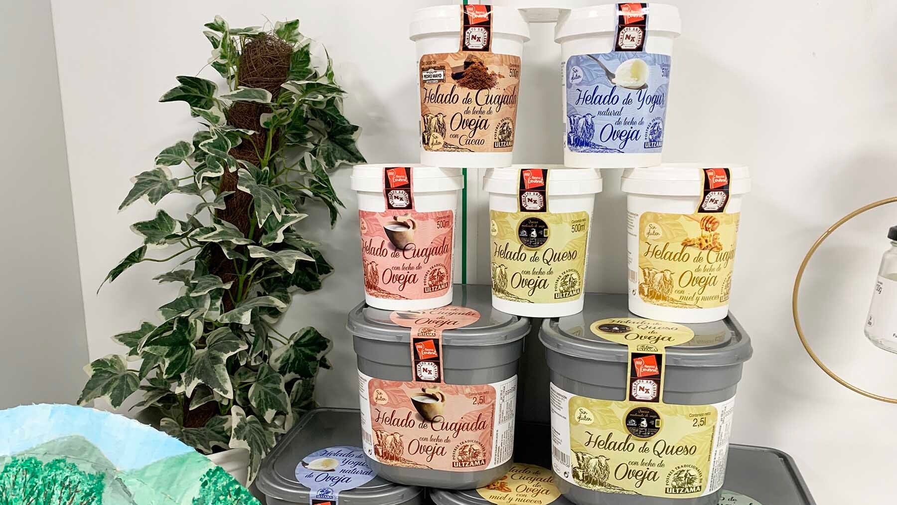 Muestras de los diferentes yogures de Postres Ultzama en Lanz. Navarra.com