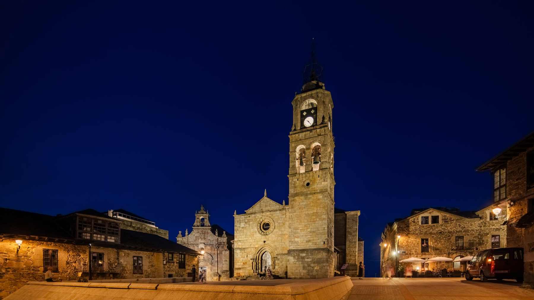 Una empresa navarra ilumina uno de los pueblos más bonitos de España