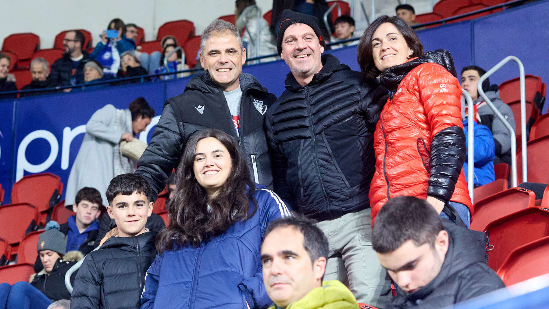 La grada del estadio de El Sadar durante el partido de La Liga EA Sports entre CA Osasuna y Deportivo Alav&eacute;s disputado en Pamplona. I&Ntilde;IGO ALZUGARAY