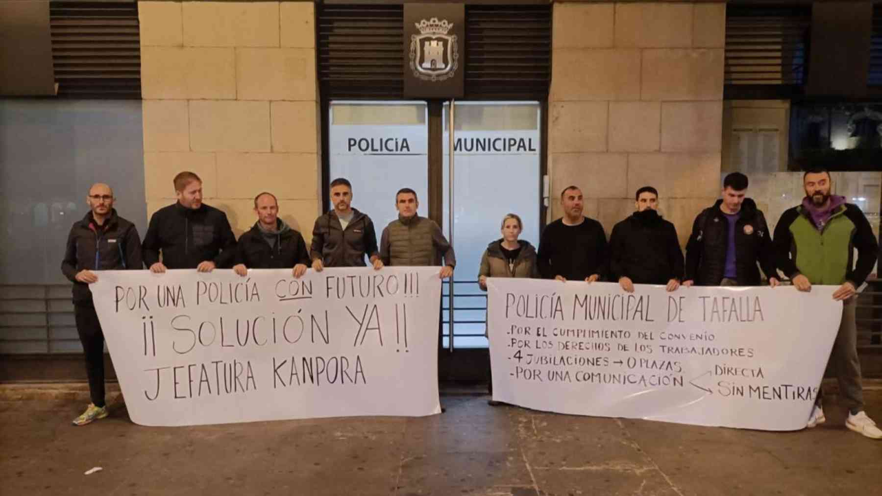 Vuelven a pedir la dimisión de un jefe de Policía Municipal en Navarra tras la inacción del alcalde de Bildu