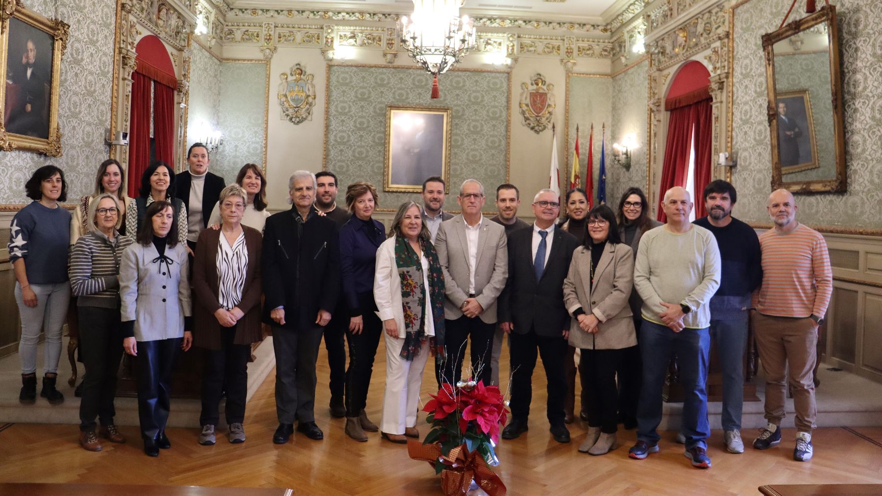 Un ayuntamiento en Navarra homenajea a su personal jubilado: 