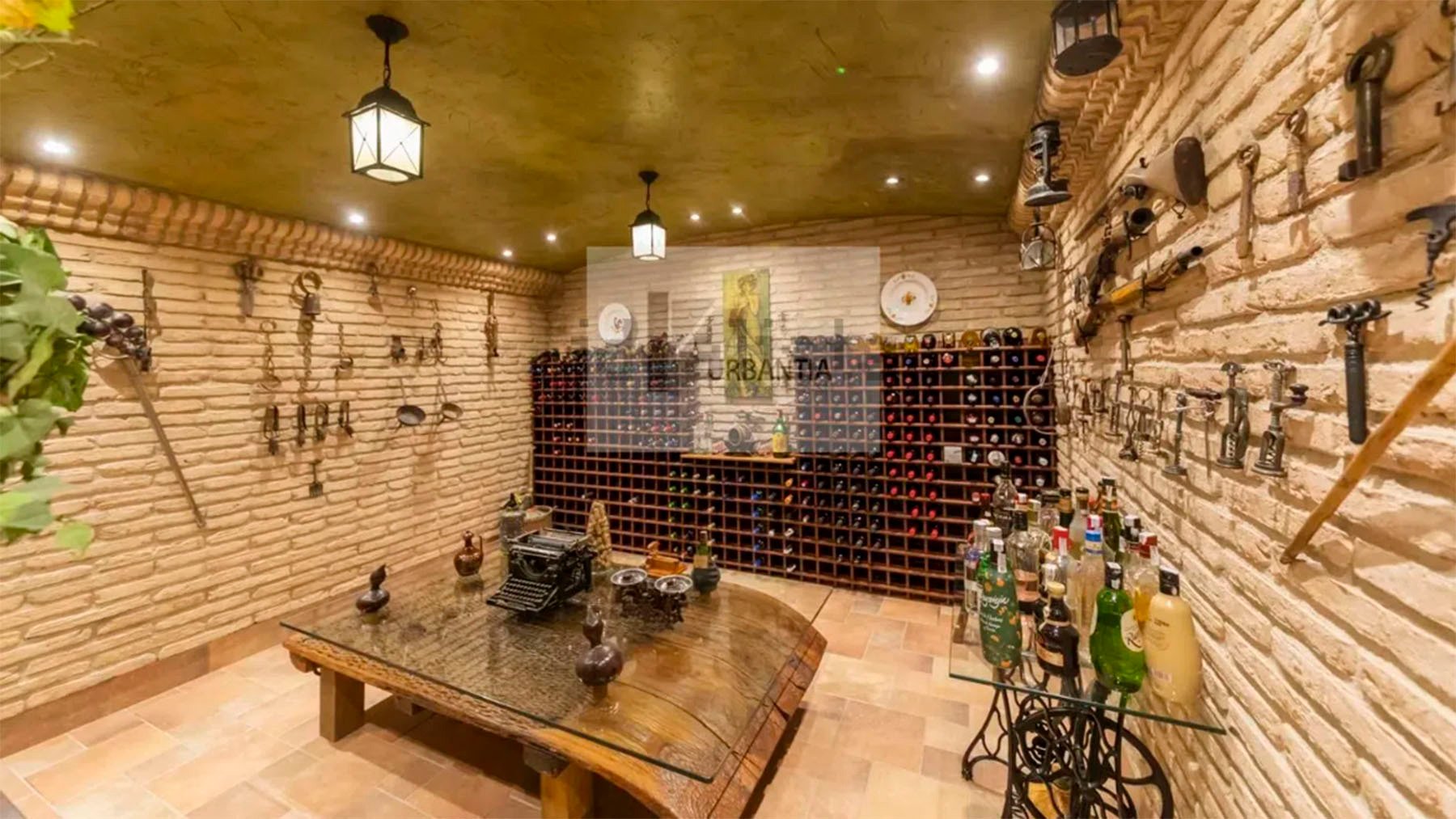 Casa en venta en Patern&aacute;in. URBANTIA / IDEALISTA