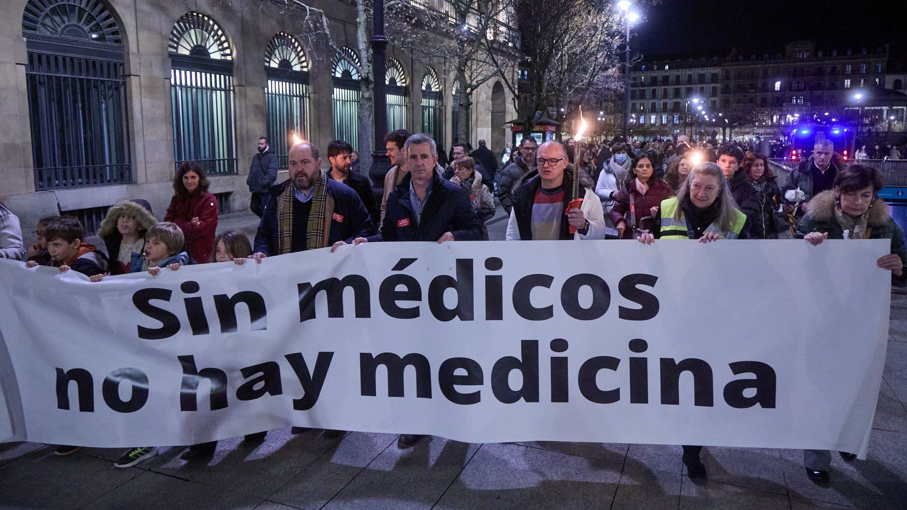 Guardias imposibles y jornadas de 80 horas: el mensaje de los médicos en Pamplona que exige cambios a Salud