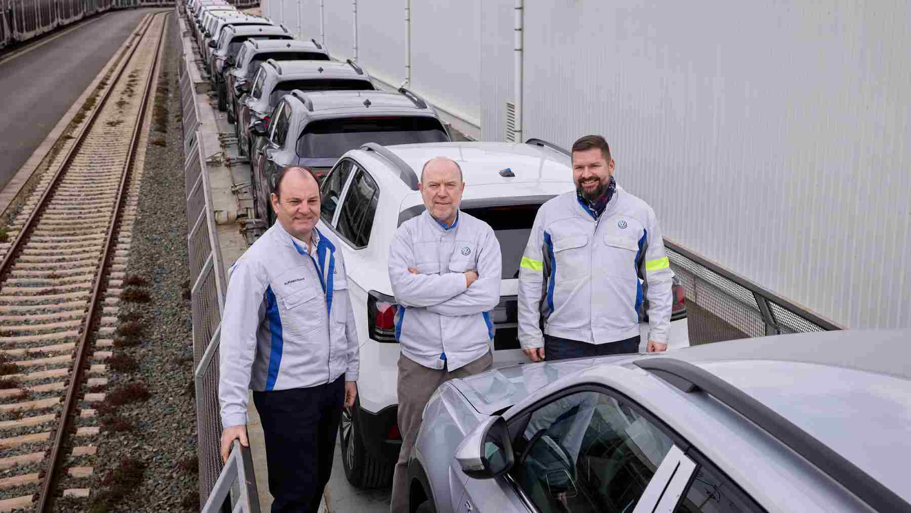 ¿Dónde llevan los coches que salen en tren de Volkswagen Navarra?: estos son los principales destinos