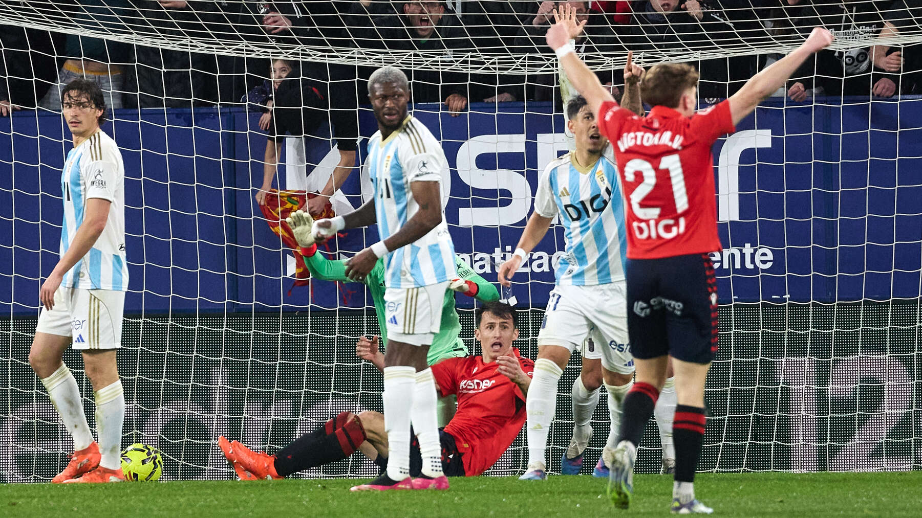 Partido de La Liga EA Sports entre CA Osasuna y Real Oviedo disputado en el estadio de El Sadar en Pamplona. I&Ntilde;IGO ALZUGARAY