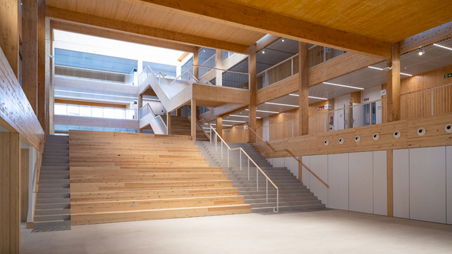 La UPNA pospone la inauguración de su nuevo edificio de Ciencias de la Salud por el accidente de trenes