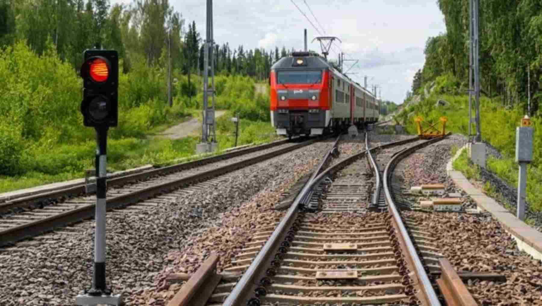 La Policía se topa con una escena inquietante al localizar a una joven junto a la vía del tren en una localidad navarra