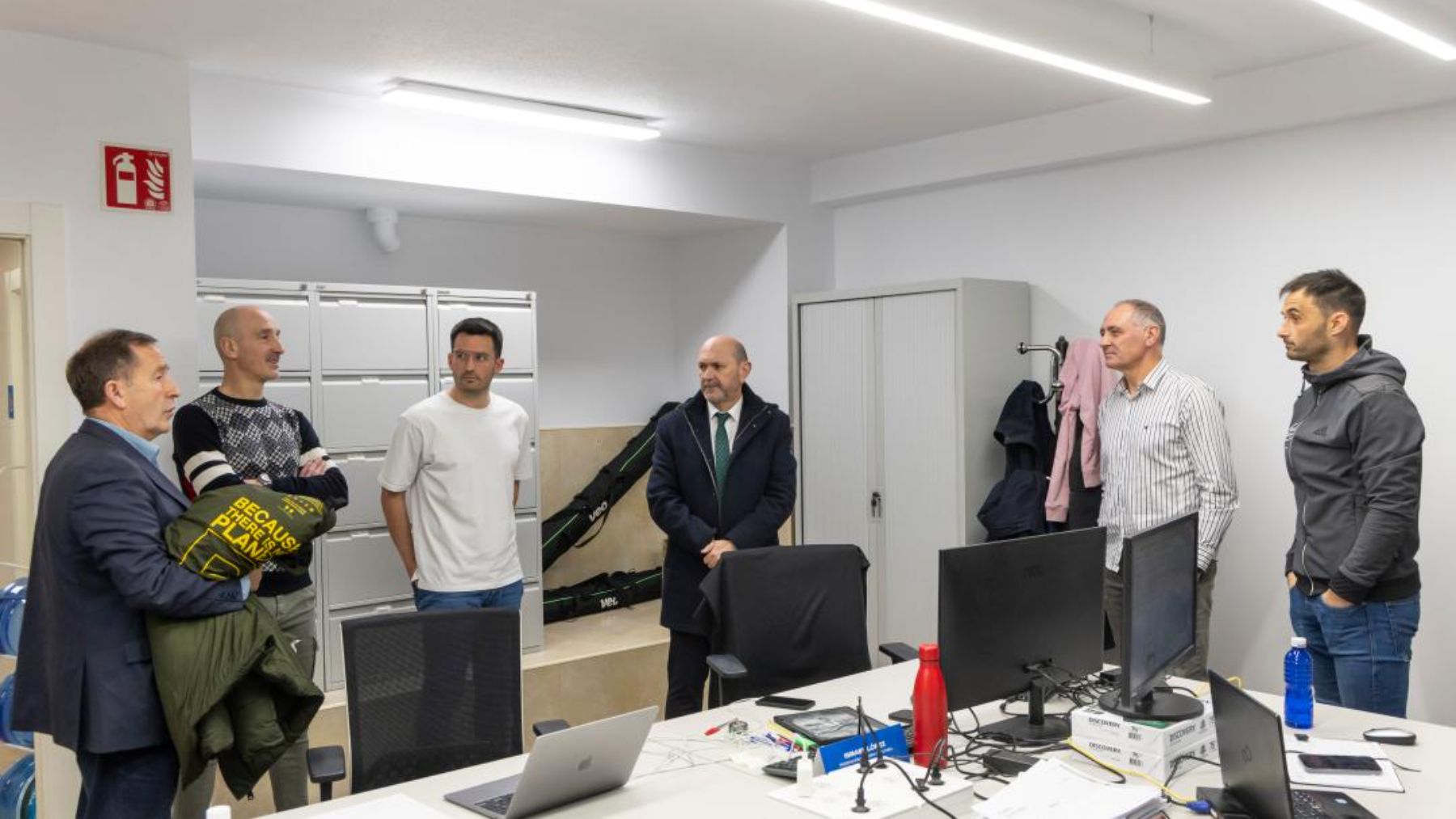 Visita sorpresa de Rafael Louzán a Pamplona: así ha sido su itinerario en la capital navarra