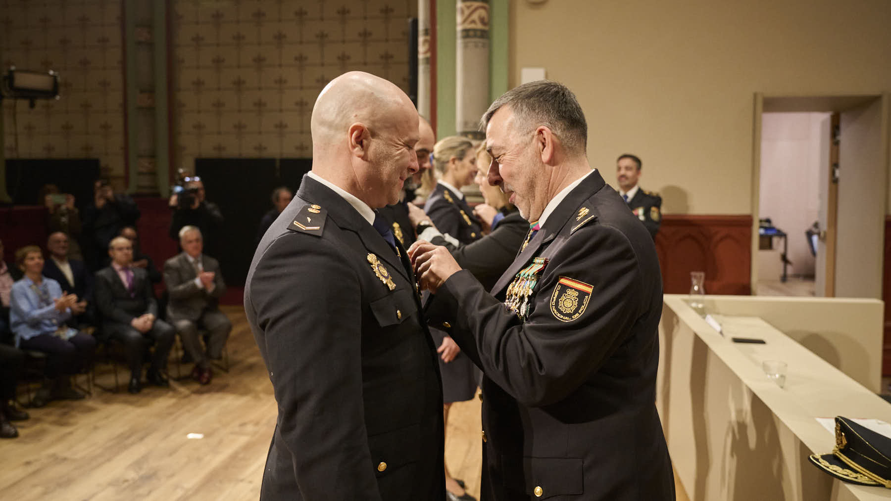 La Polic&iacute;a Nacional conmemora su 202 aniversario con un acto que homenajea a sus jubilados. PABLO LASAOSA