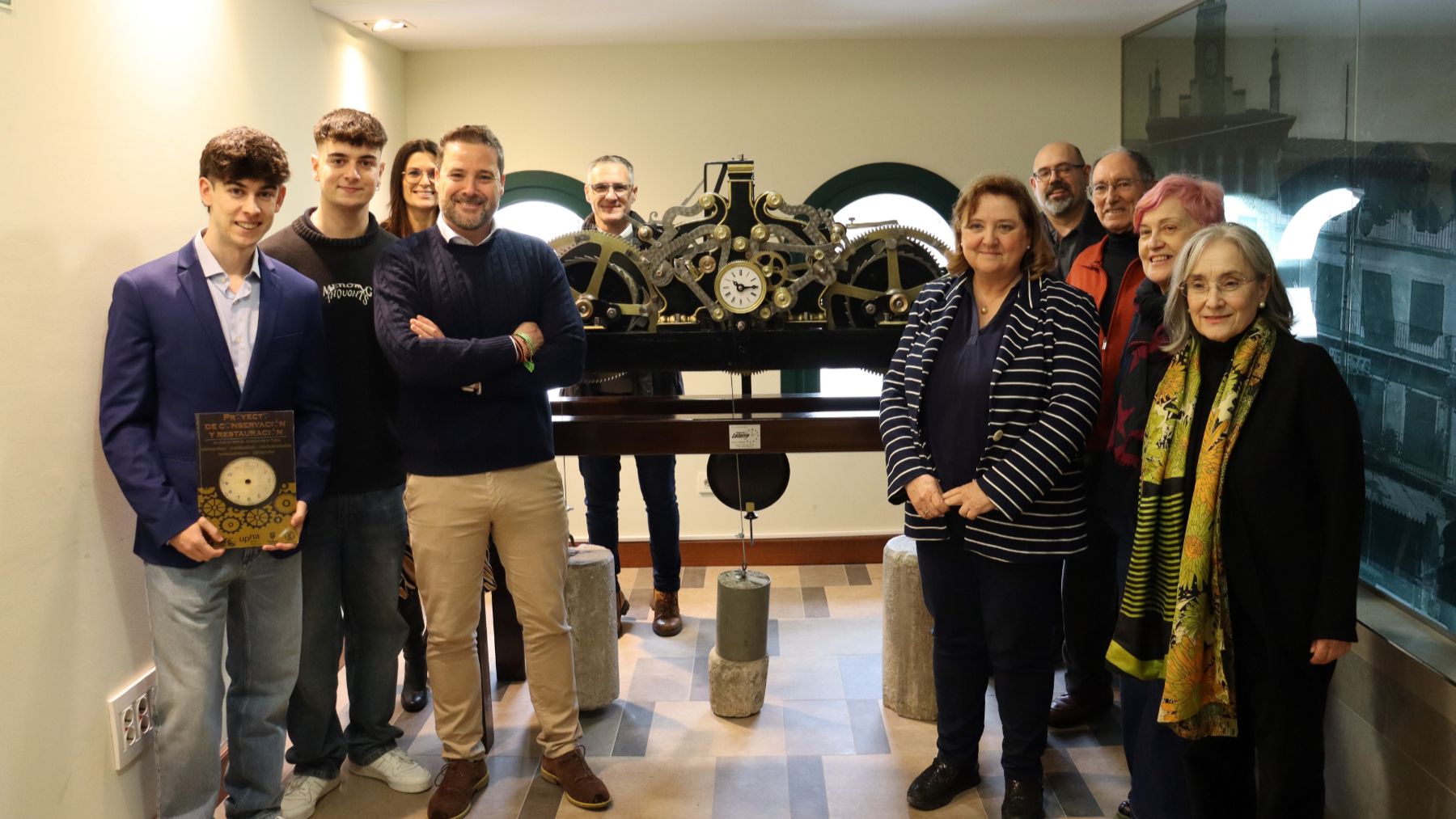 La localidad navarra que ha devuelto a la vida un reloj del siglo XIX gracias a unos estudiantes