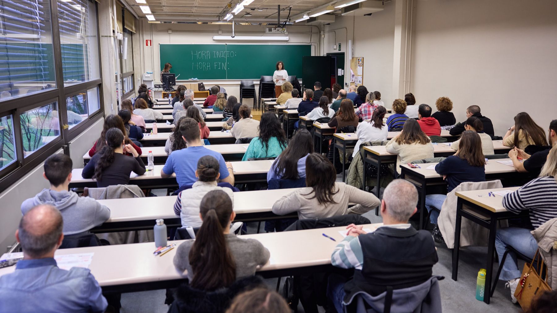 Así ha sido el primer examen de la macrooposición de administrativos del Gobierno de Navarra: más de 7.000 aspirantes