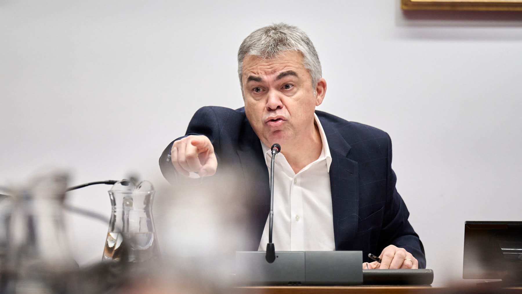 Santos Cerd&aacute;n declara ante la Comisi&oacute;n de Investigaci&oacute;n del Parlamento de Navarra por la adjudicaci&oacute;n de las obras de Velate. PABLO LASAOSA