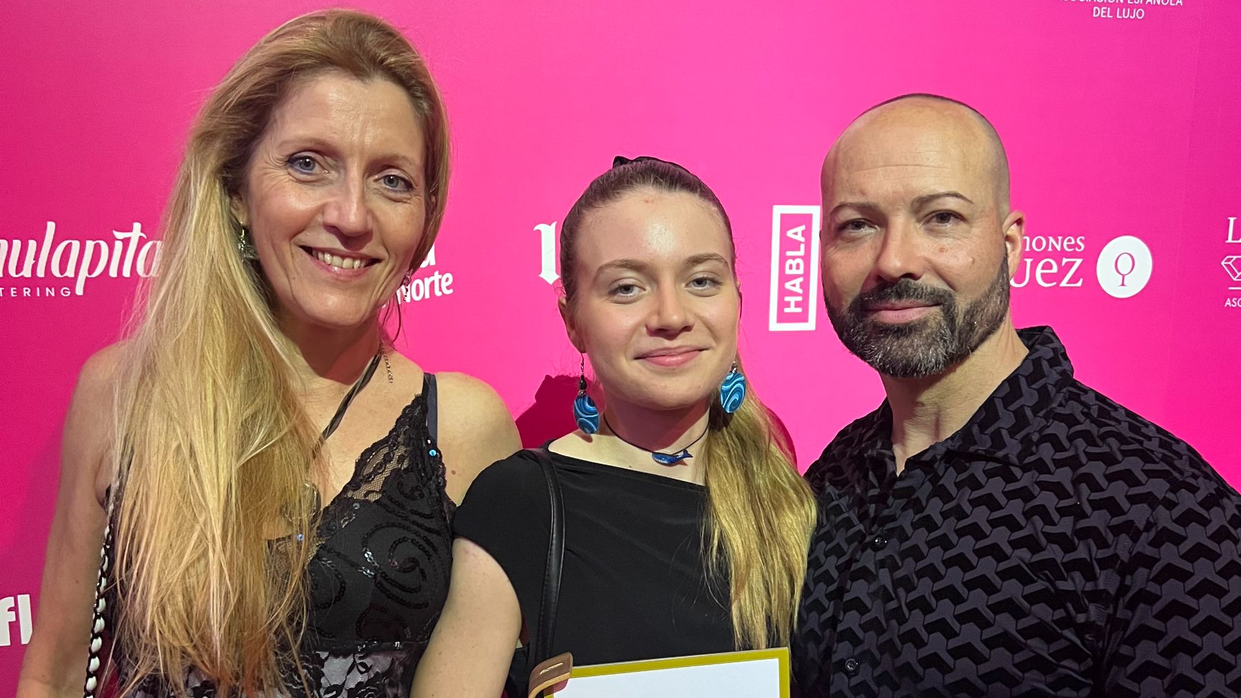 Una niña navarra, premiada por impulsar el cuidado del medioambiente desde sus redes sociales