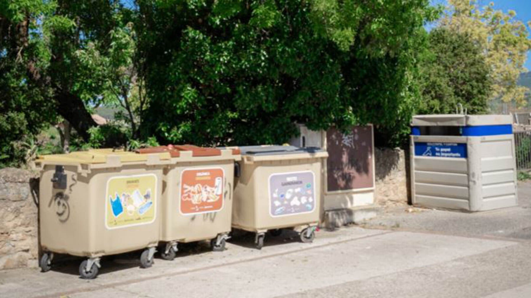 El pueblo de Navarra que se harta de la basura en sus calles: “Esto no es un estercolero”