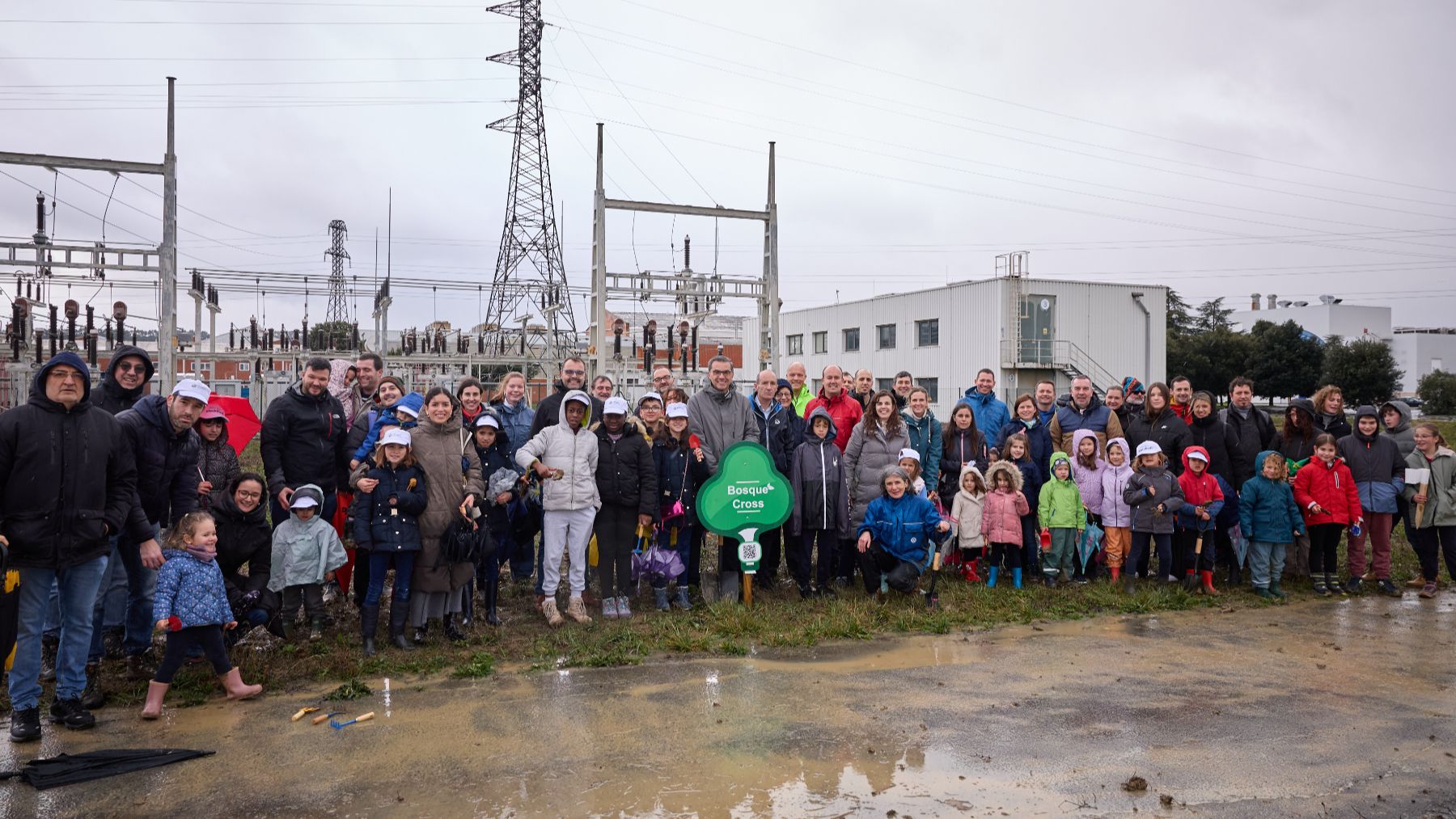 Las familias de Volkswagen Navarra se vuelcan en esta comprometida acción ambiental ligada a sus coches eléctricos