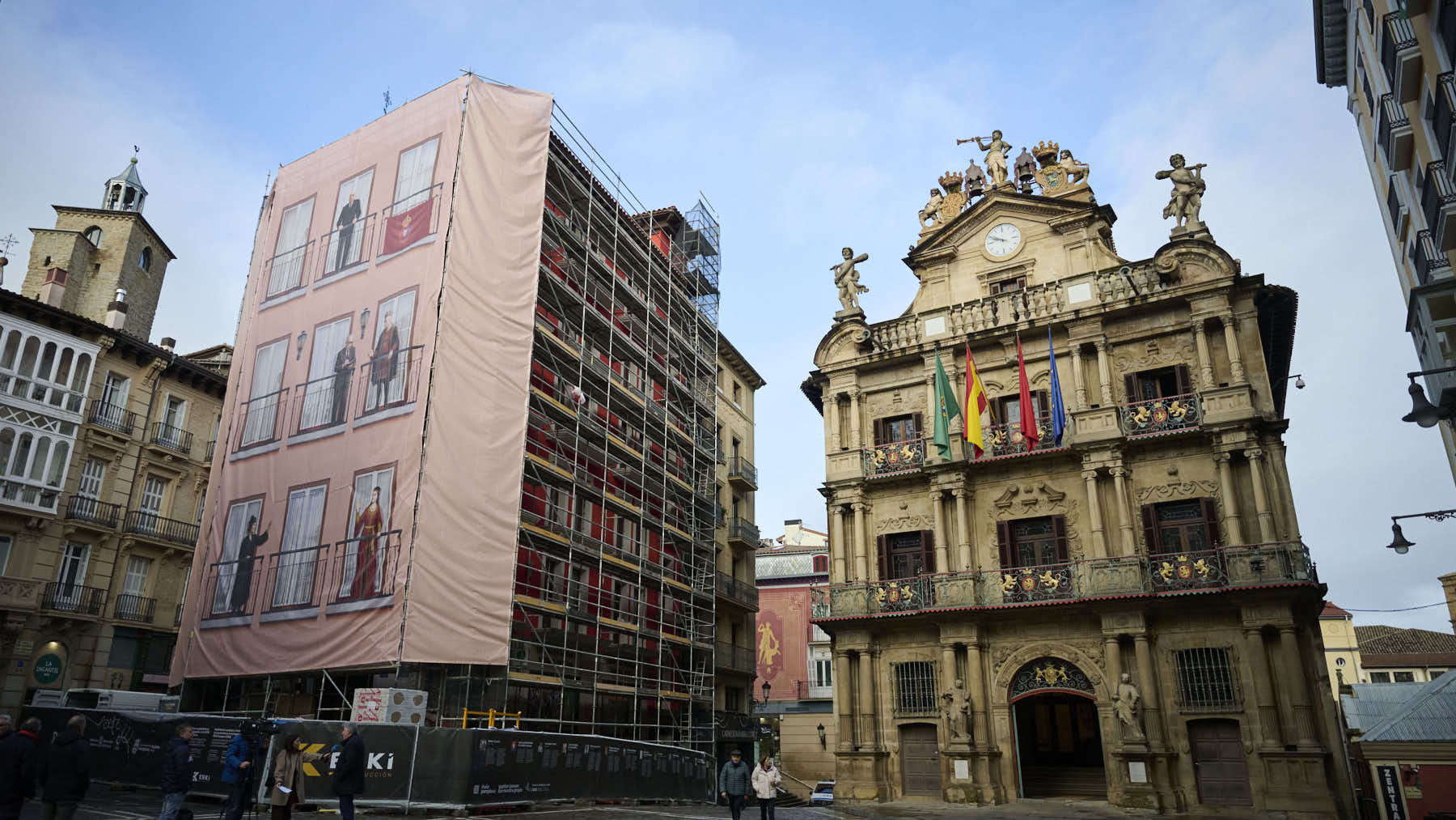 La Comisi&oacute;n de Presidencia visita el edificio municipal de Casa Seminario en el que se est&aacute; llevando a cabo una reforma integral para modernizar sus dependencias y mejorar su eficiencia energ&eacute;tica. PABLO LASAOSA