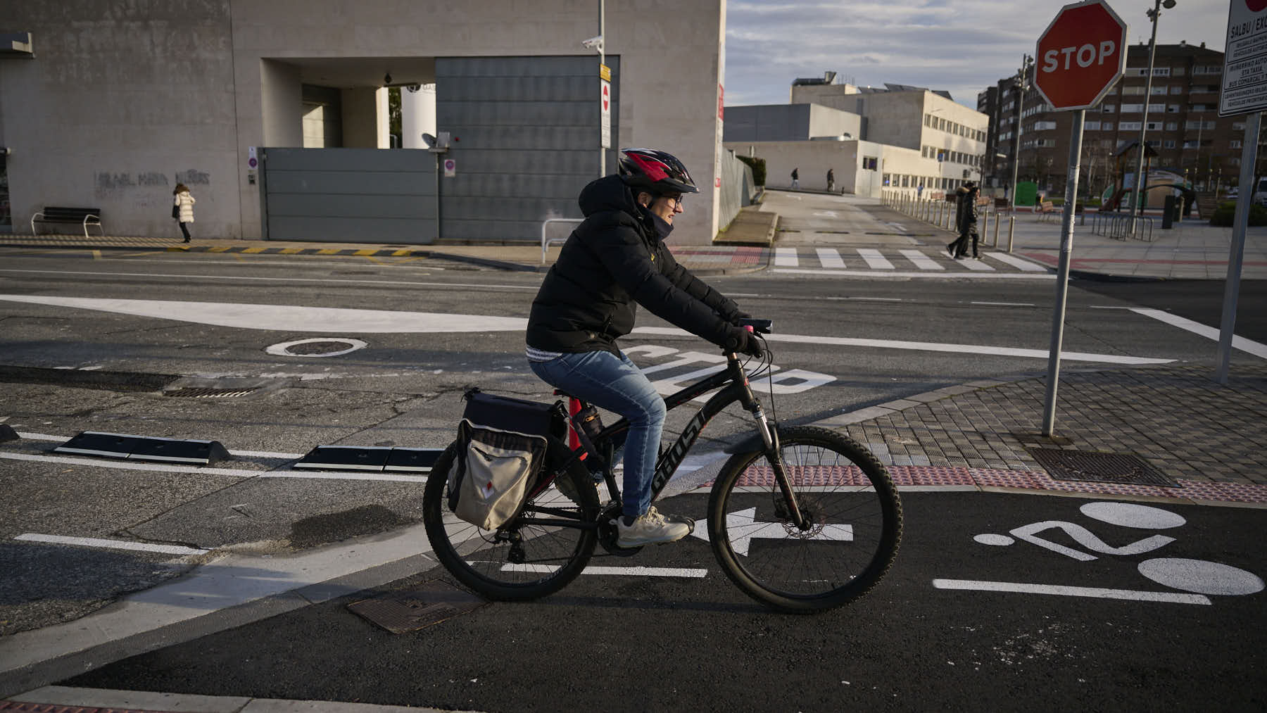 Pamplona cambia las normas para bicicletas y patinetes: estas son las nuevas obligaciones y multas de 200 euros