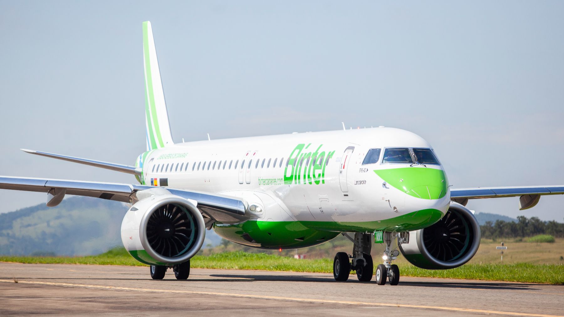 La escapada de primavera más tentadora que sale desde Pamplona: billetes rebajados para volar a Canarias