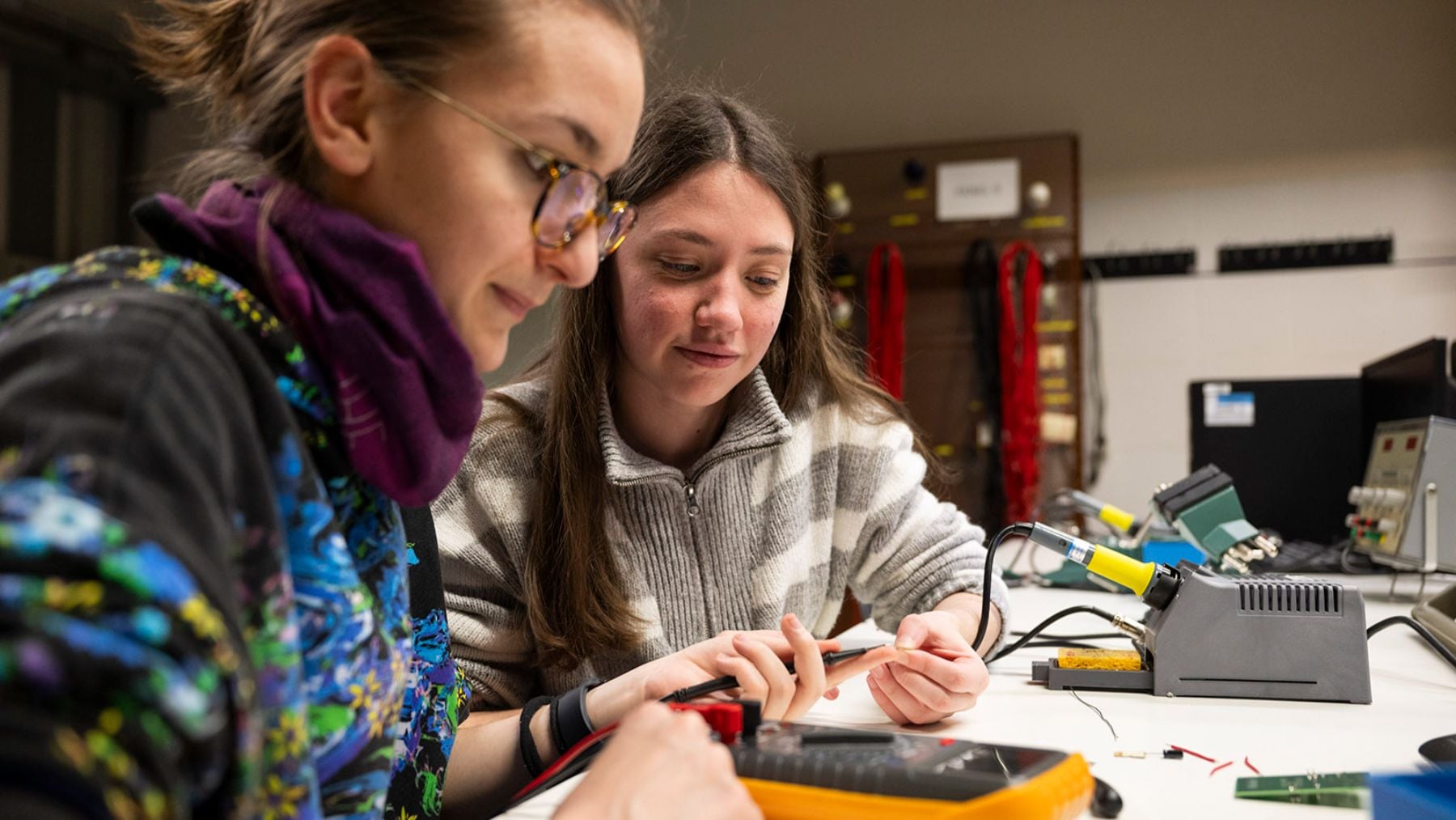 La cita tecnológica que arrasa entre estudiantes y empresas de Navarra con cifras de récord