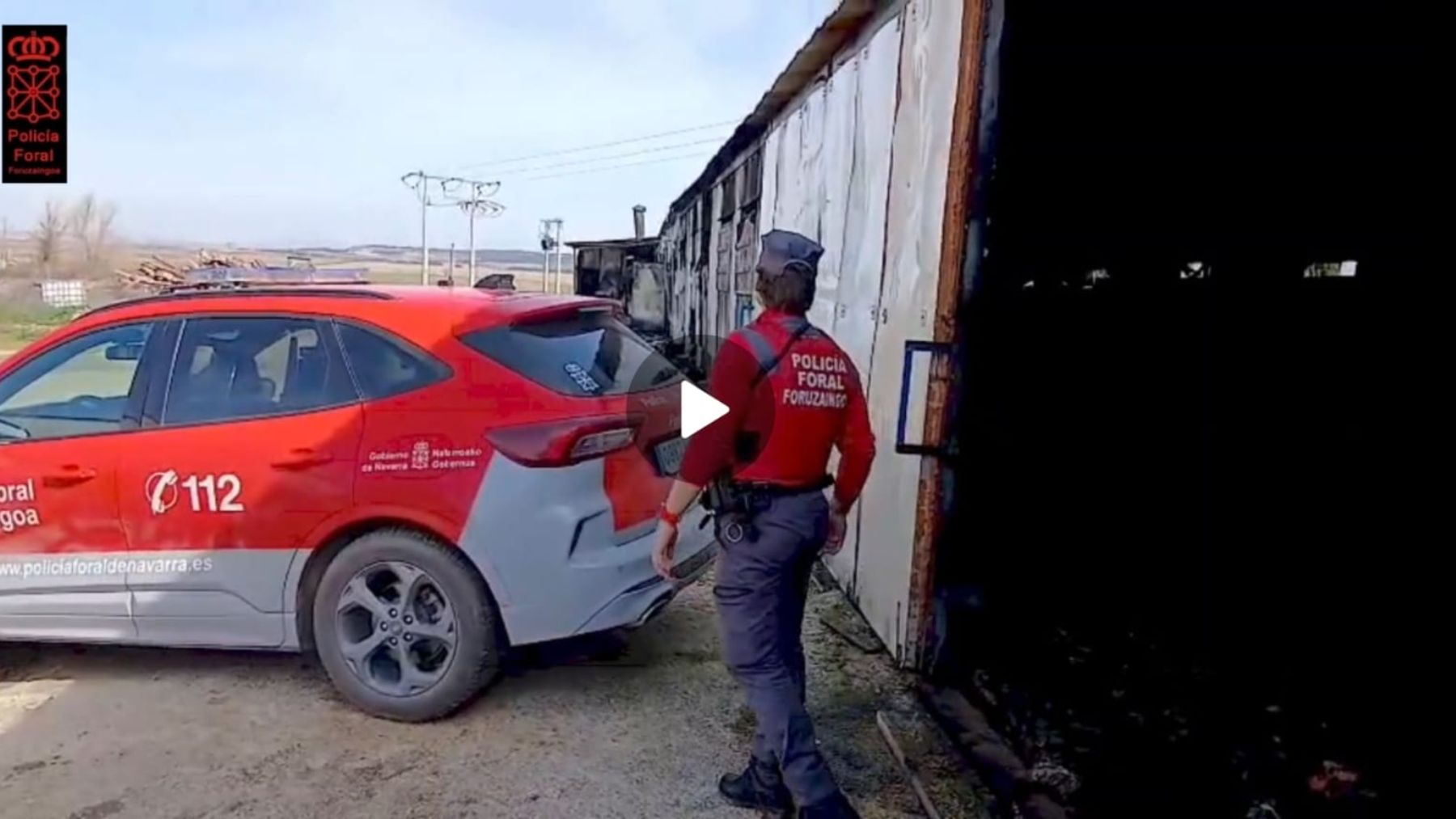 VIDEO | Un incendio arrasa una nave avícola y deja miles de pollos muertos en un pueblo de Navarra