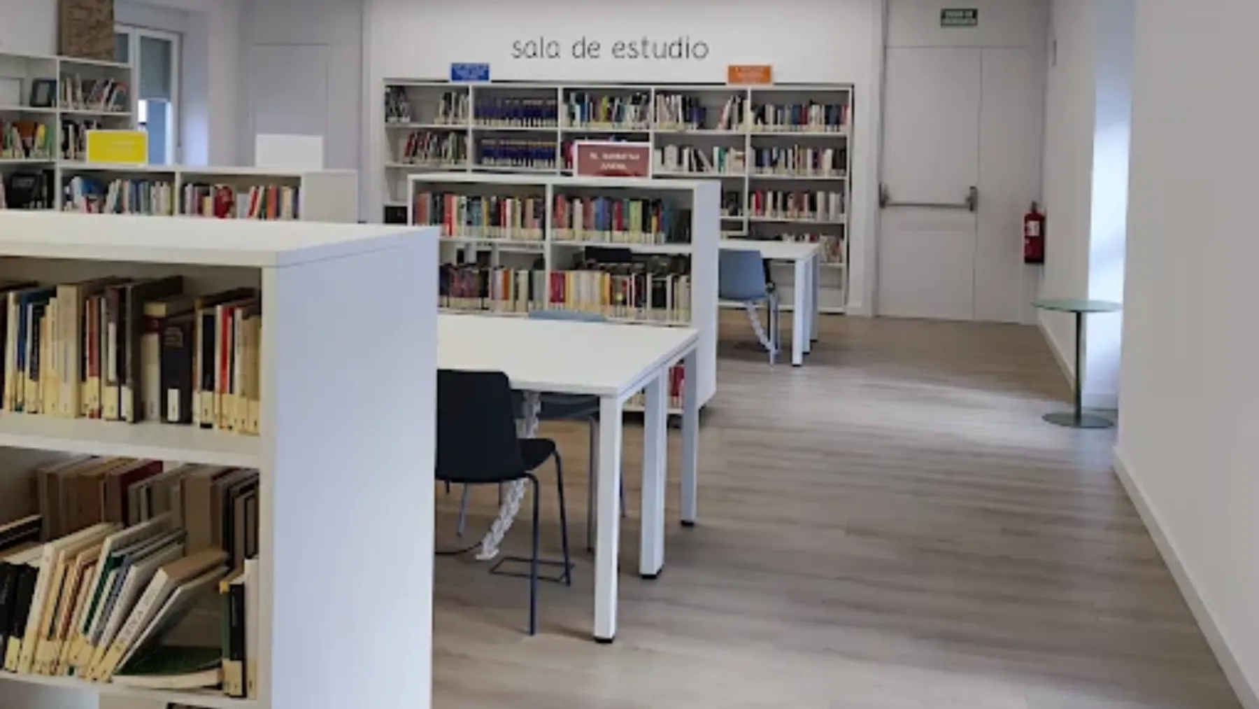 Un pueblo de Navarra denuncia que ha tenido que cerrar su biblioteca por la 
