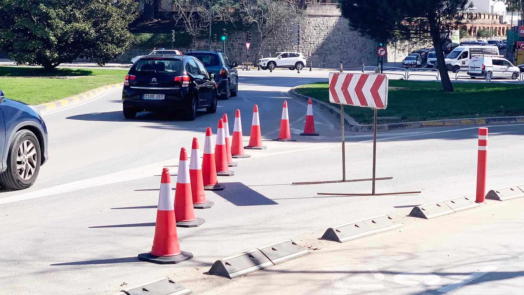La chapuza de Asiron en una transitadísima calle de Pamplona: cortes solo dos meses después de su inauguración