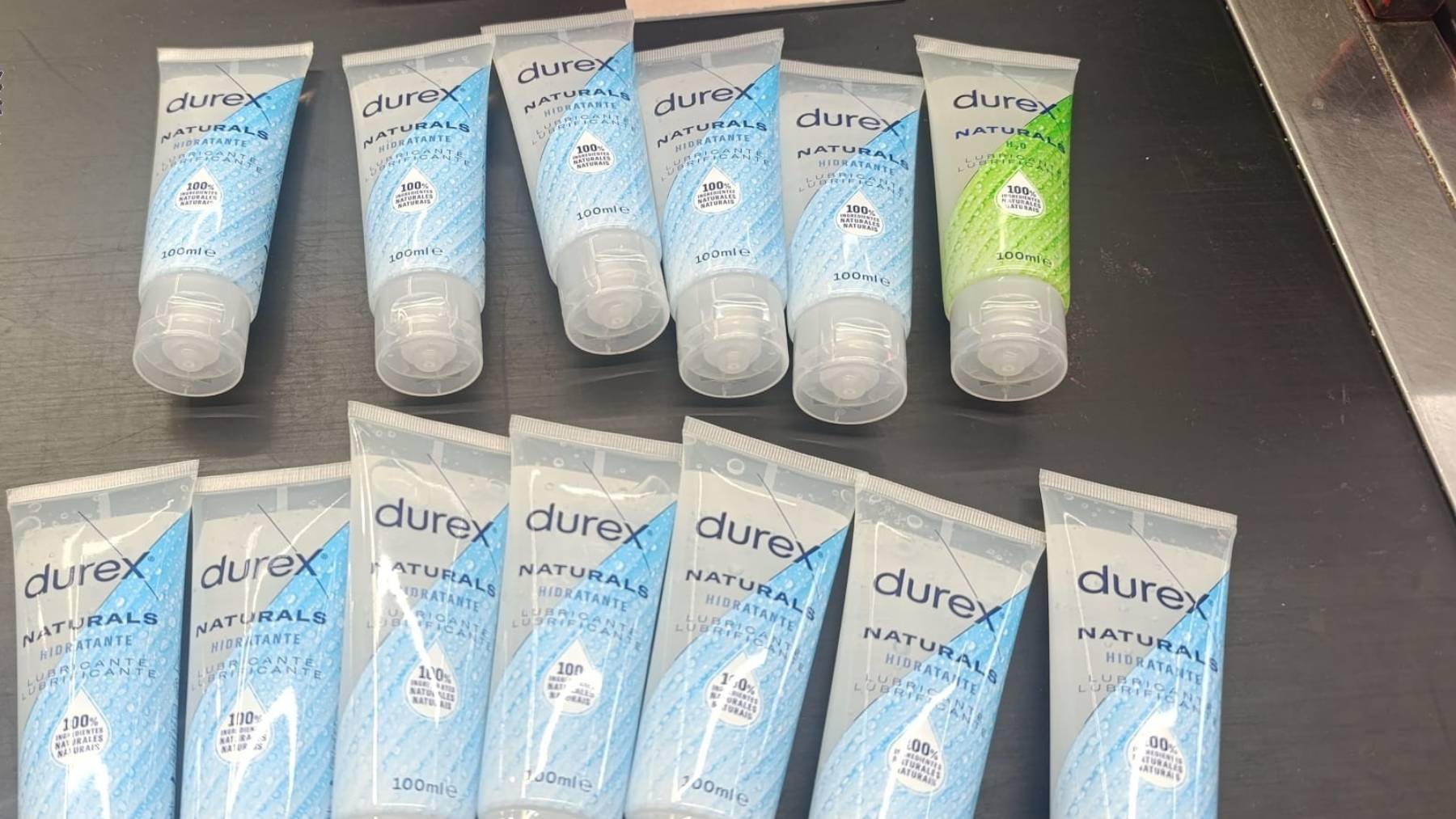 Sorprenden a un joven cuando intentaba robar 13 envases de lubricante en un supermercado de Navarra