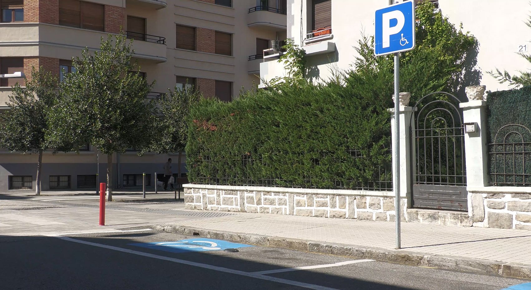 Multas de 200 euros: Pamplona pone 722 sanciones por el mal uso de las plazas reservadas a personas con discapacidad