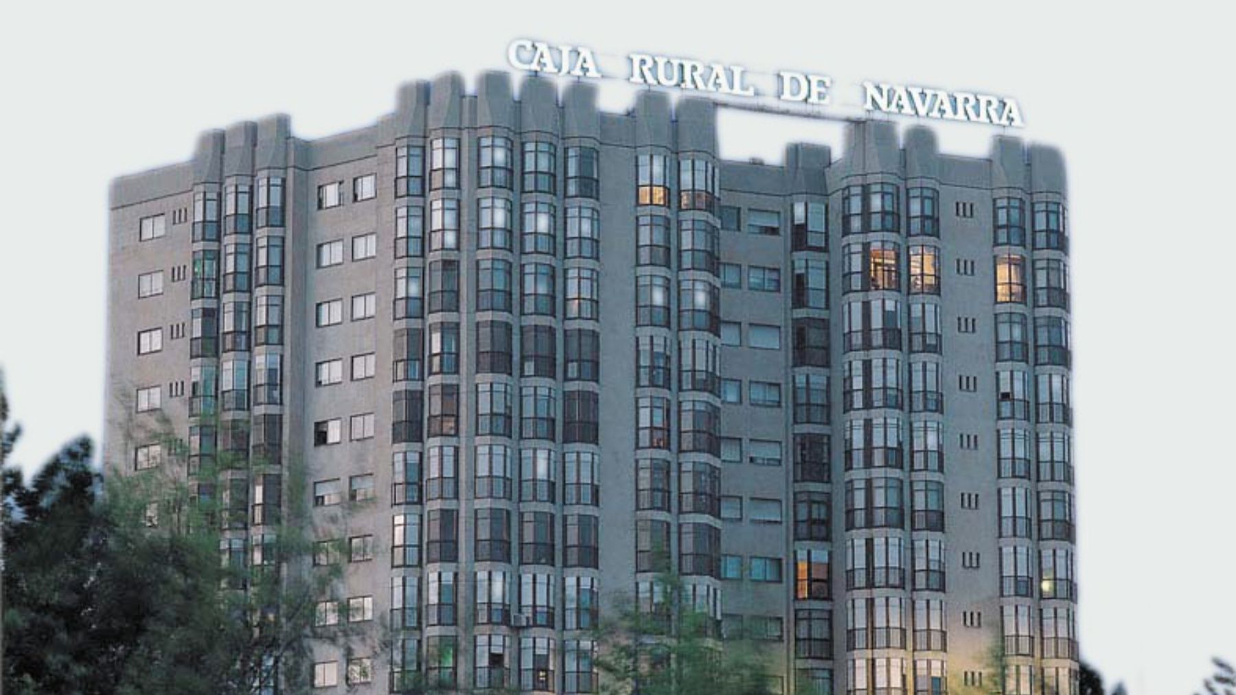 Más oficinas, más empleo y 249 millones: el año récord de Caja Rural de Navarra