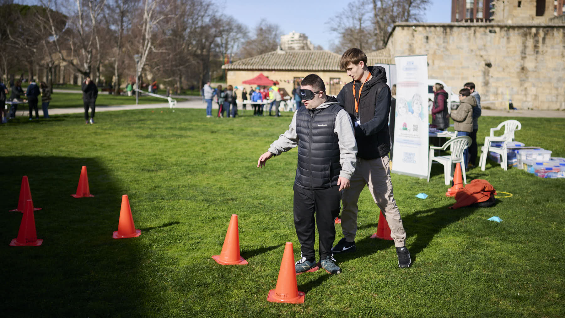 Evento Conexi&oacute;n Social Uni2, un encuentro social y deportivo, organizado por el alumnado del CI Burlada FP, orientado a "visibilizar distintas realidades de discapacidad y exclusi&oacute;n". PABLO LASAOSA