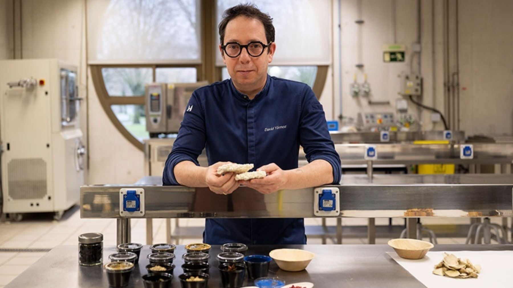 El chef navarro que ha elaborado uno de los cinco mejores postres de España según la Guía Michelín