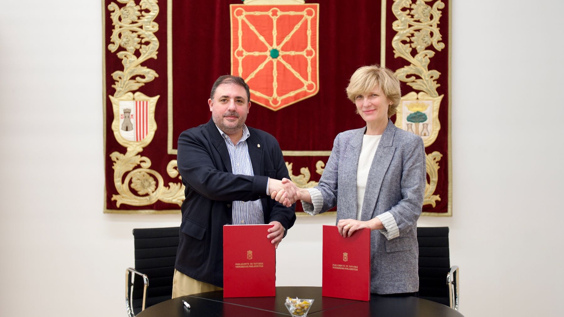 El acuerdo que cumple 25 años y que puede cambiar cómo los jóvenes ven la política en Navarra