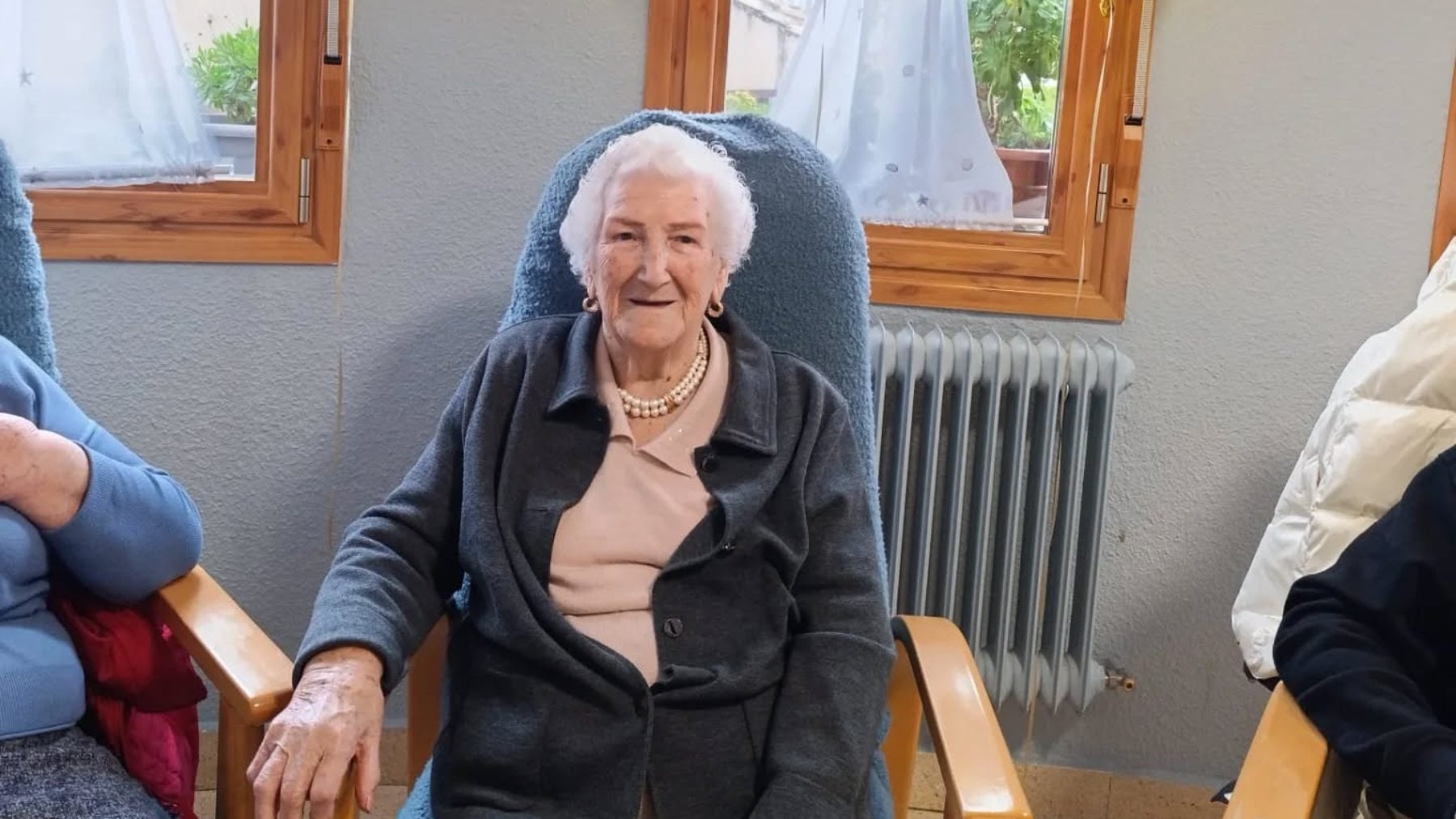 La navarra que sopla 106 velas con una salud envidiable: así ha sido su fiesta en una residencia