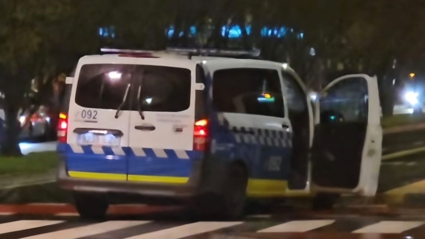 VÍDEO | Un vehículo de la Policía Municipal de Pamplona accidentado por culpa de la 