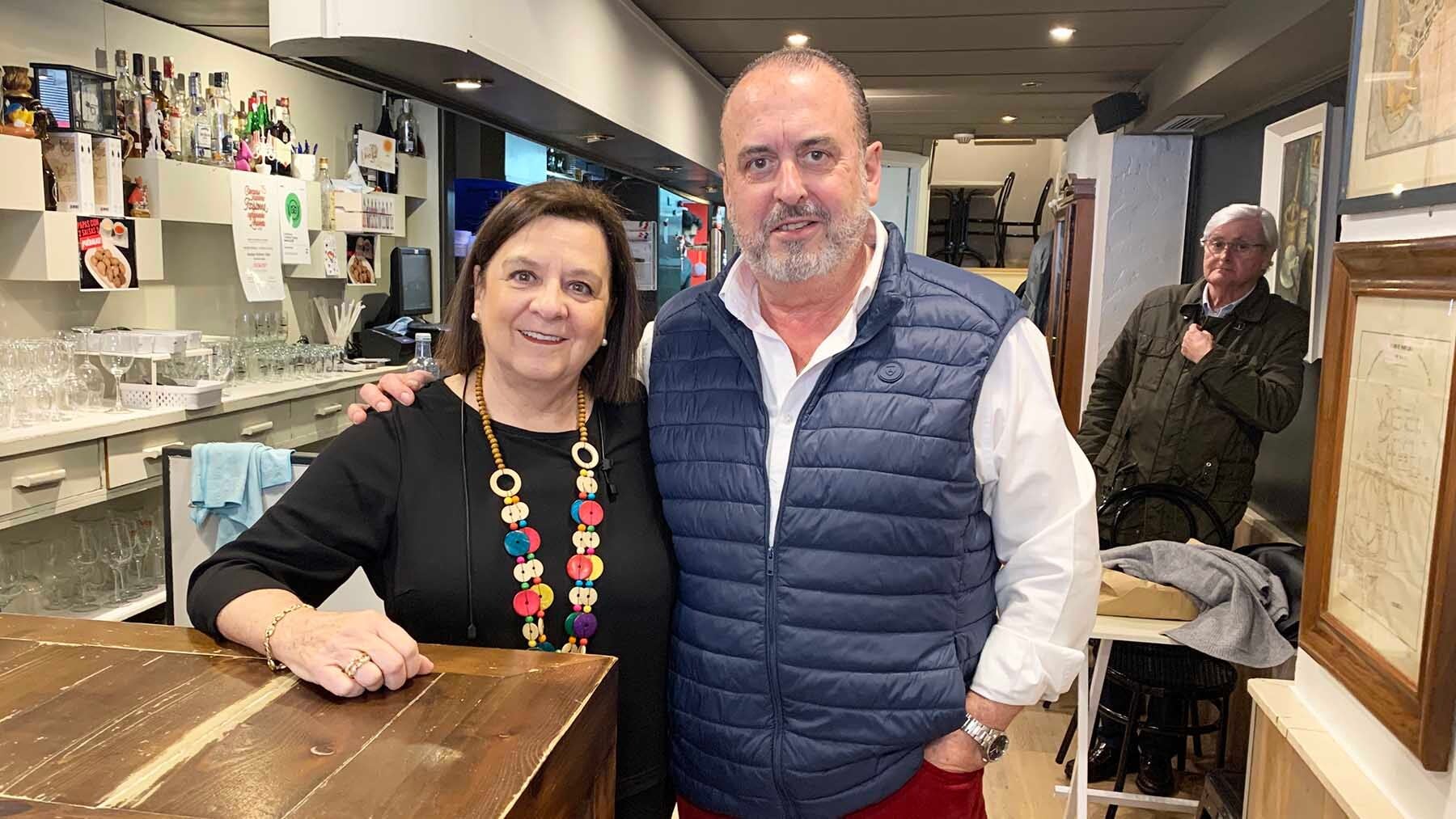 Los hermanos que buscan relevo en un bar muy conocido del centro de Pamplona: “Tenemos reservas para meses”