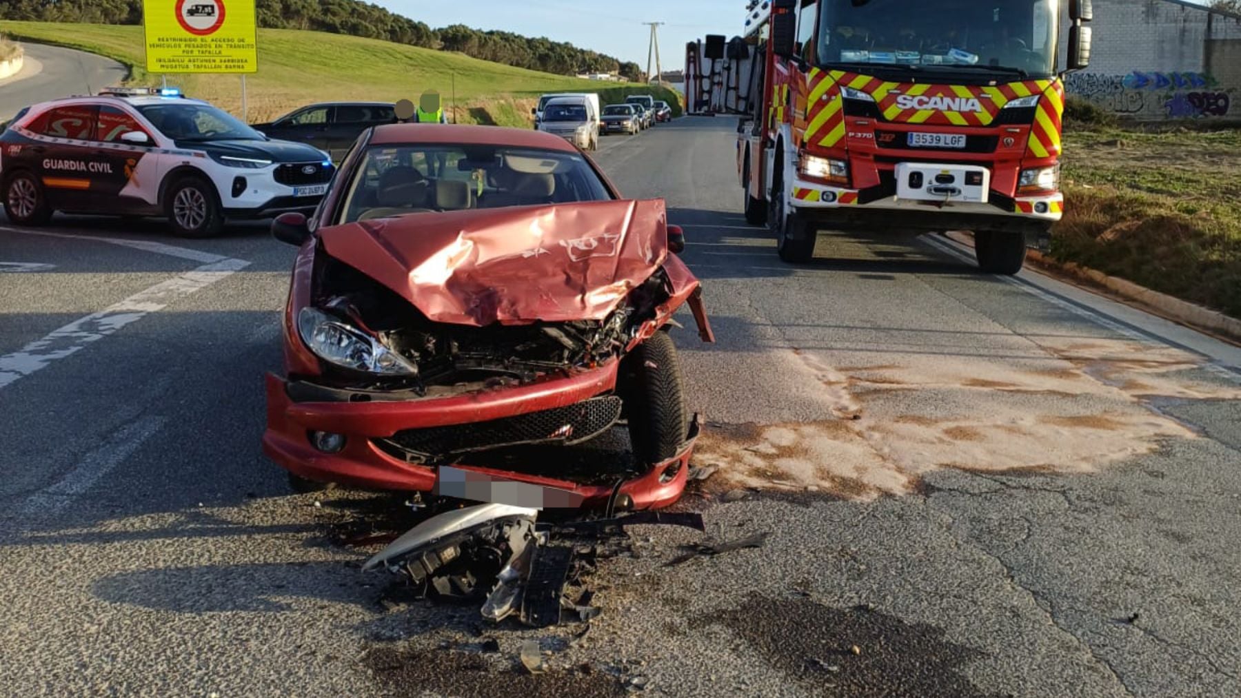 Choque frontal en Tafalla: dos hombres resultan heridos en el accidente