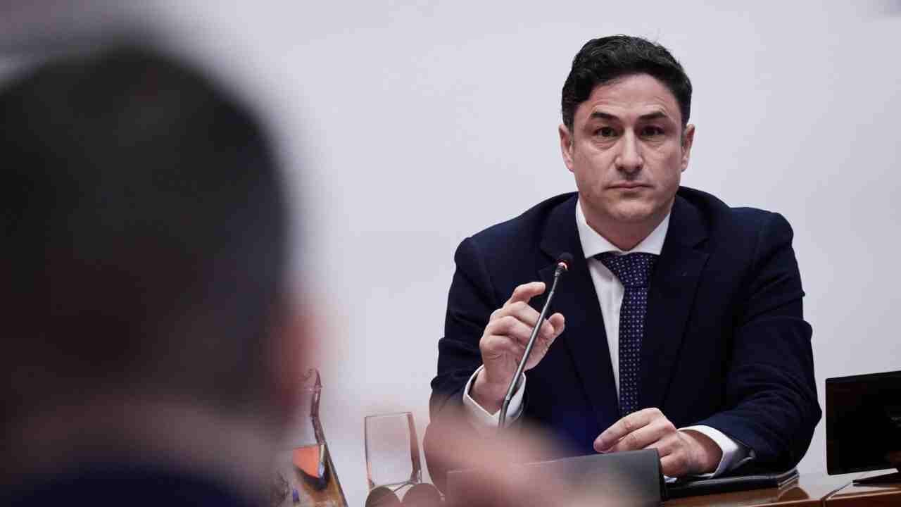 Arizcuren admite una amistad estrecha con Santos Cerdán pero niega cualquier relación profesional con él