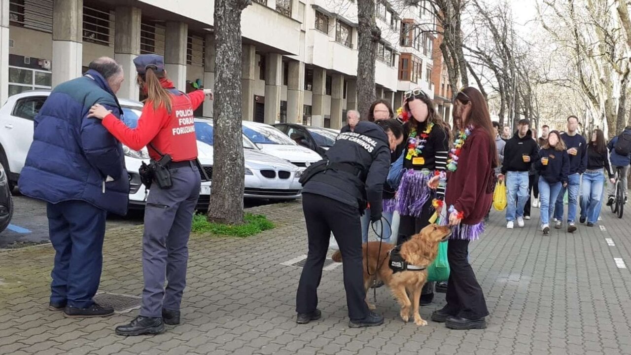 Alerta en Pamplona: la Policía Foral avisa de estafas en la reventa de entradas para la Carpa Universitaria