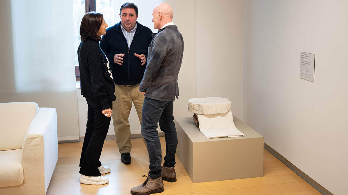 Unai Hualde (Geroa Bai) compra para el Parlamento de Navarra una escultura al Nafarroa Oinez por 4.598 euros