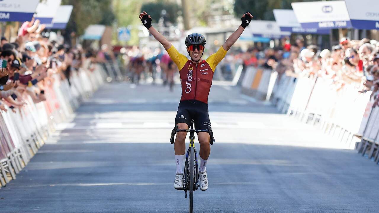 Exhibición del español Ion Izaguirre que gana su tercer Gran Premio Miguel Induráin en Estella