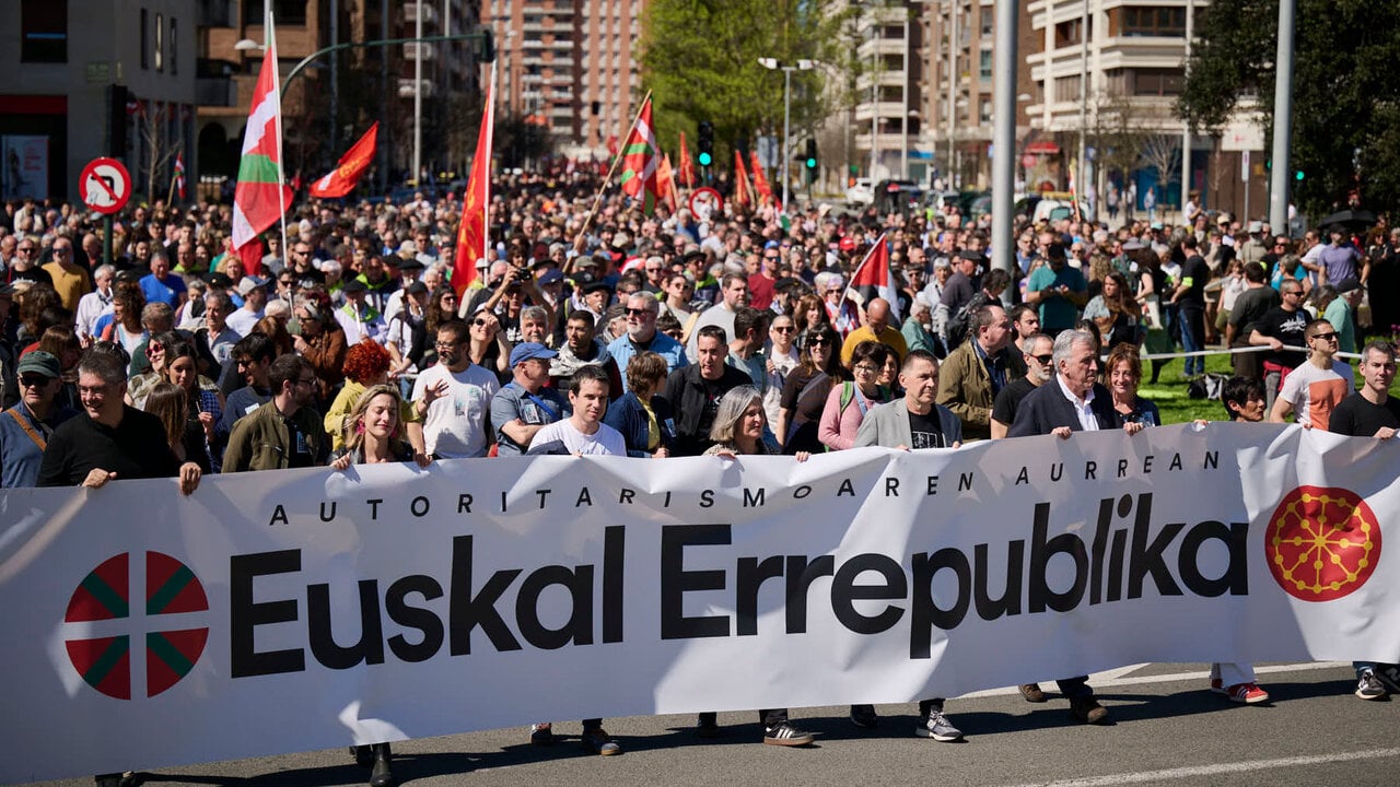 Los proetarras de Otegi tratan de secuestrar Pamplona para su quimera: 'Vamos a subir campamentos hasta la República Vasca