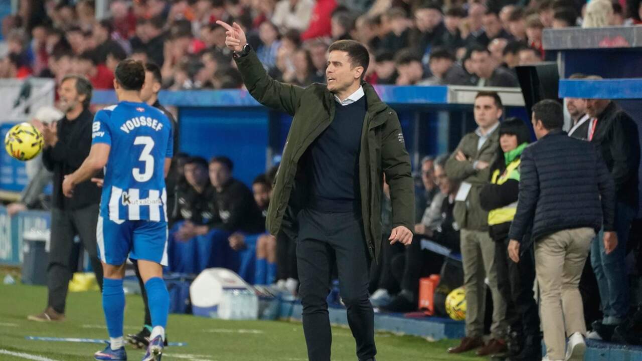 El enorme cabreo de Lisci por el penalti que le ha privado a Osasuna de la victoria ante el Alavés