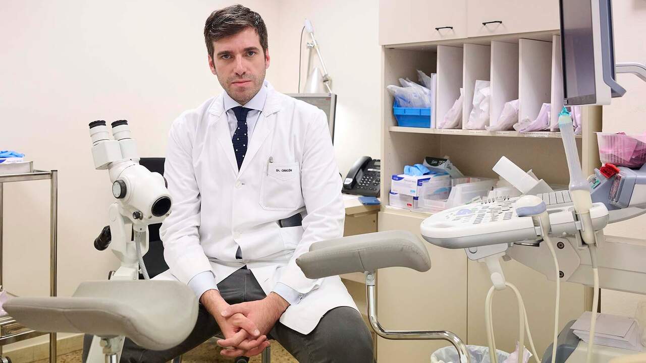 Salvar a 10 mujeres con un peligroso cáncer: el viaje de dos médicos de la Clínica Universidad de Navarra