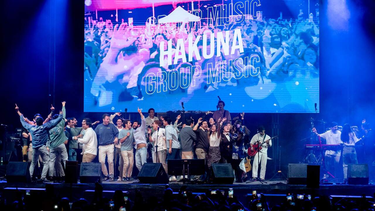 Hakuna, el grupo que ha movilizado a cientos de jóvenes cristianos ofrecerá un concierto en Pamplona