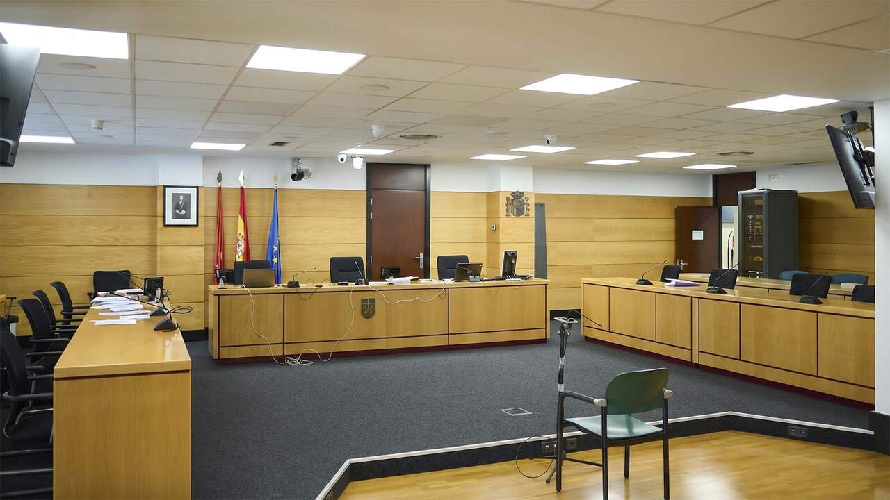 Cámaras ocultas, vídeos y fotos a una menor en Navarra: el caso llega ante el juez y el fiscal pide hasta 13 años de prisión